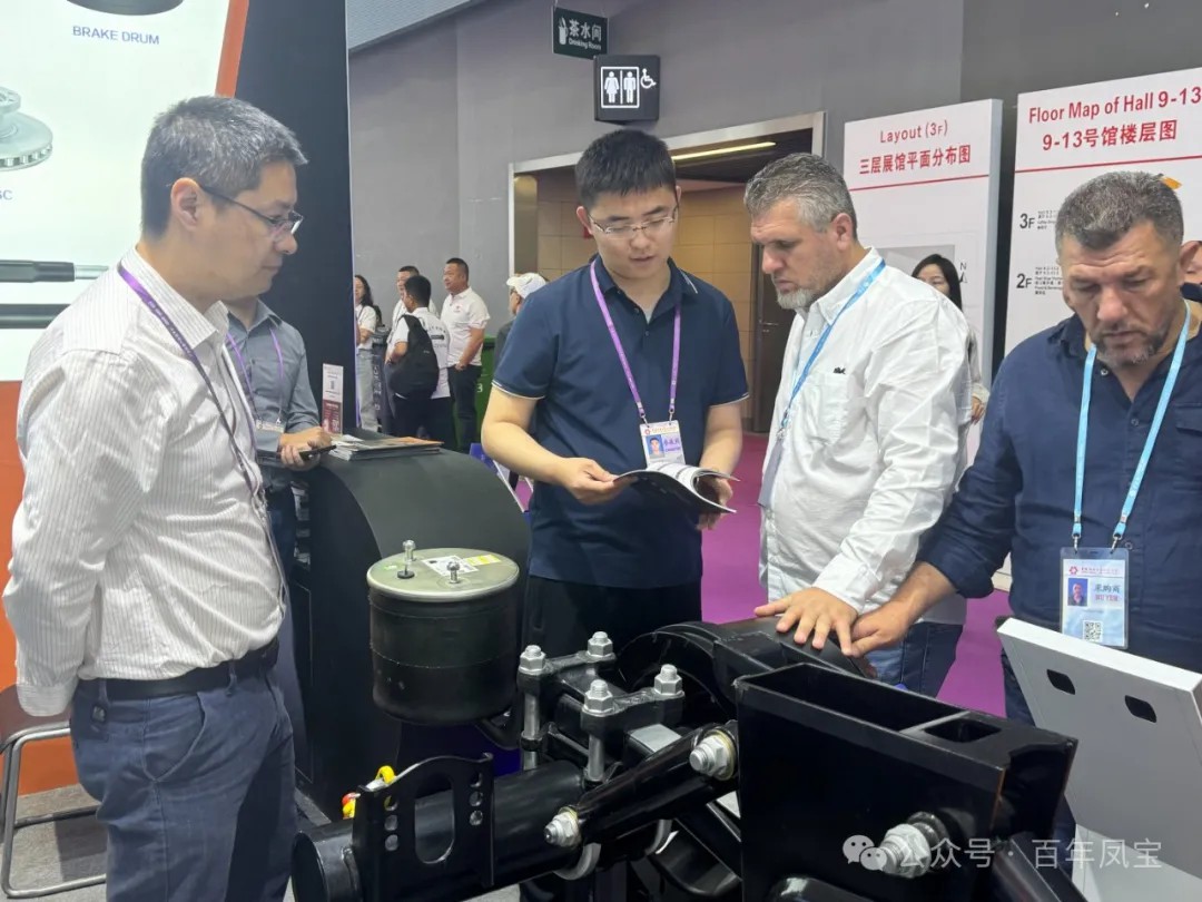 积极应对关税挑战 精准布局新兴市场——乐动网页版_乐动（中国）重科参加137届广交会